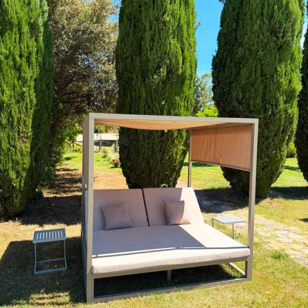 Pool lounger 1Opt